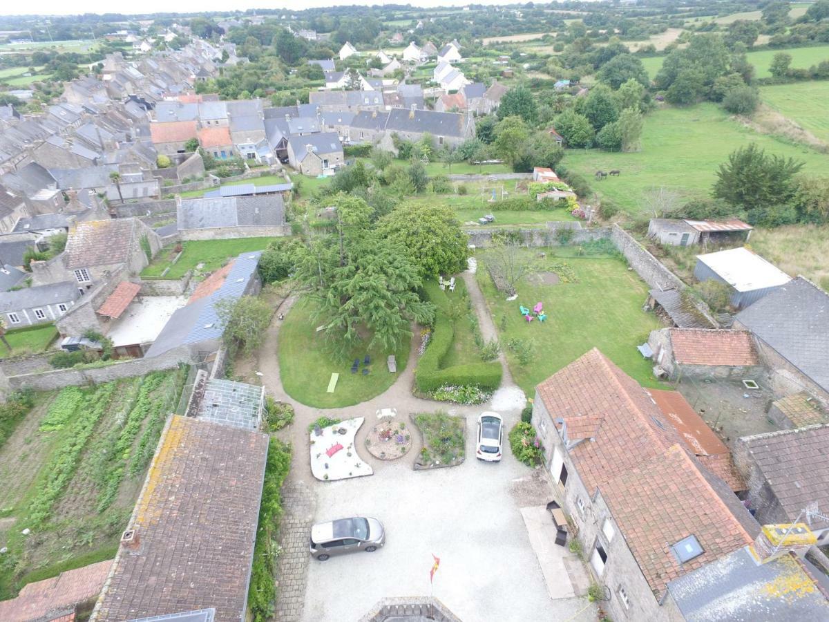 La Tourelle En Normandie Saint-Pierre-Eglise Exterior photo